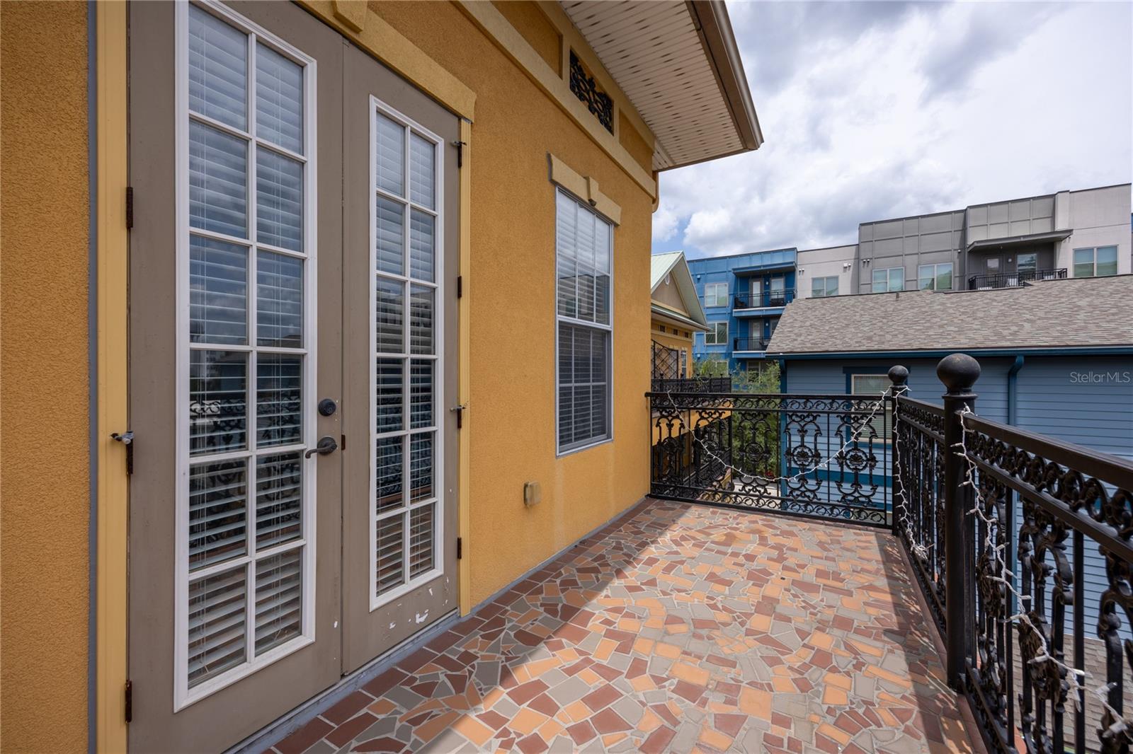 JACKSON SQUARE CONDO - Residential