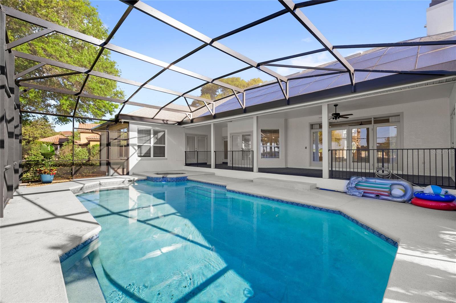 WINDSOR HILL - Residential