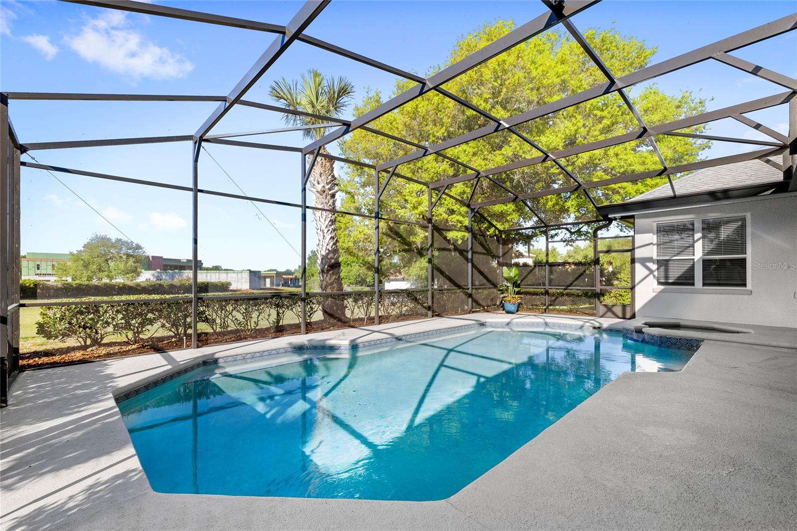 WINDSOR HILL - Residential