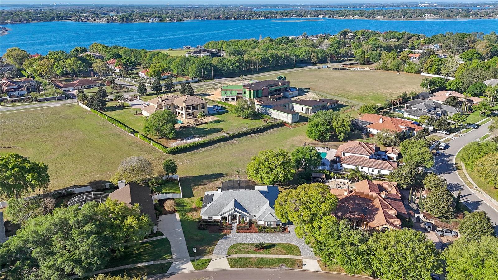 WINDSOR HILL - Residential