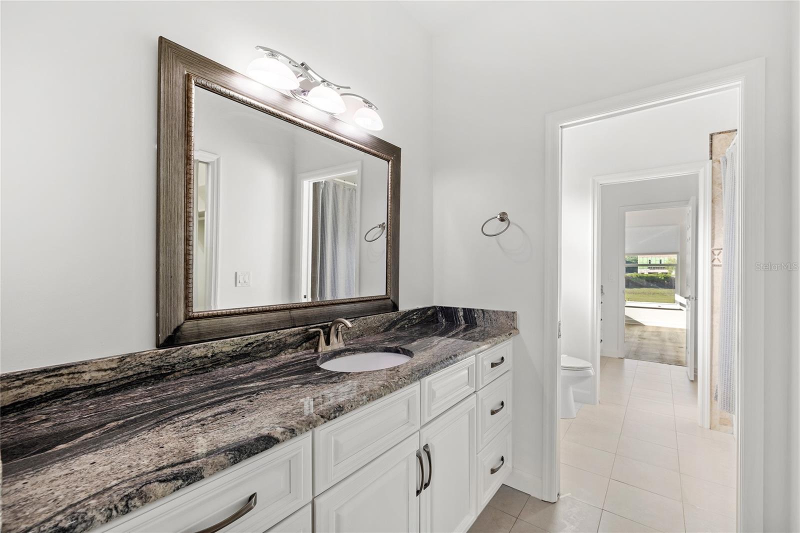 WINDSOR HILL - Residential