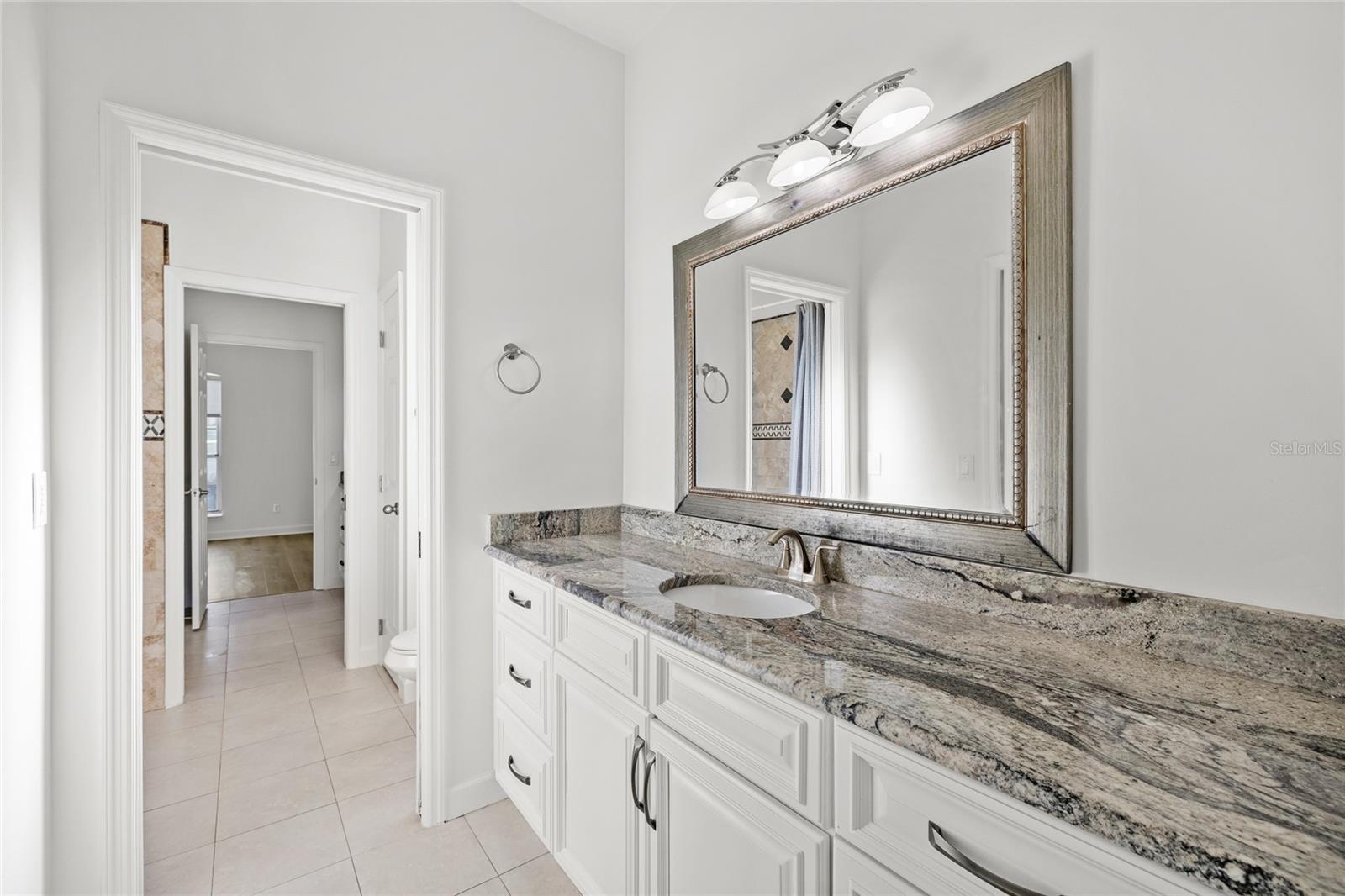 WINDSOR HILL - Residential