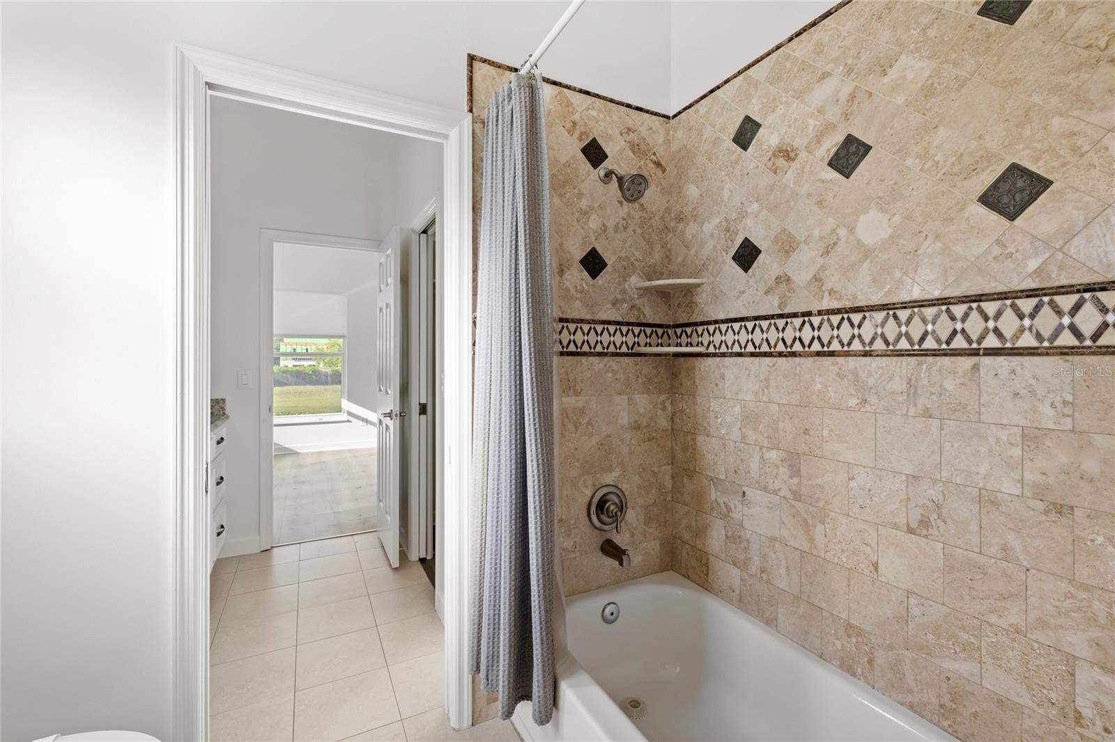 WINDSOR HILL - Residential