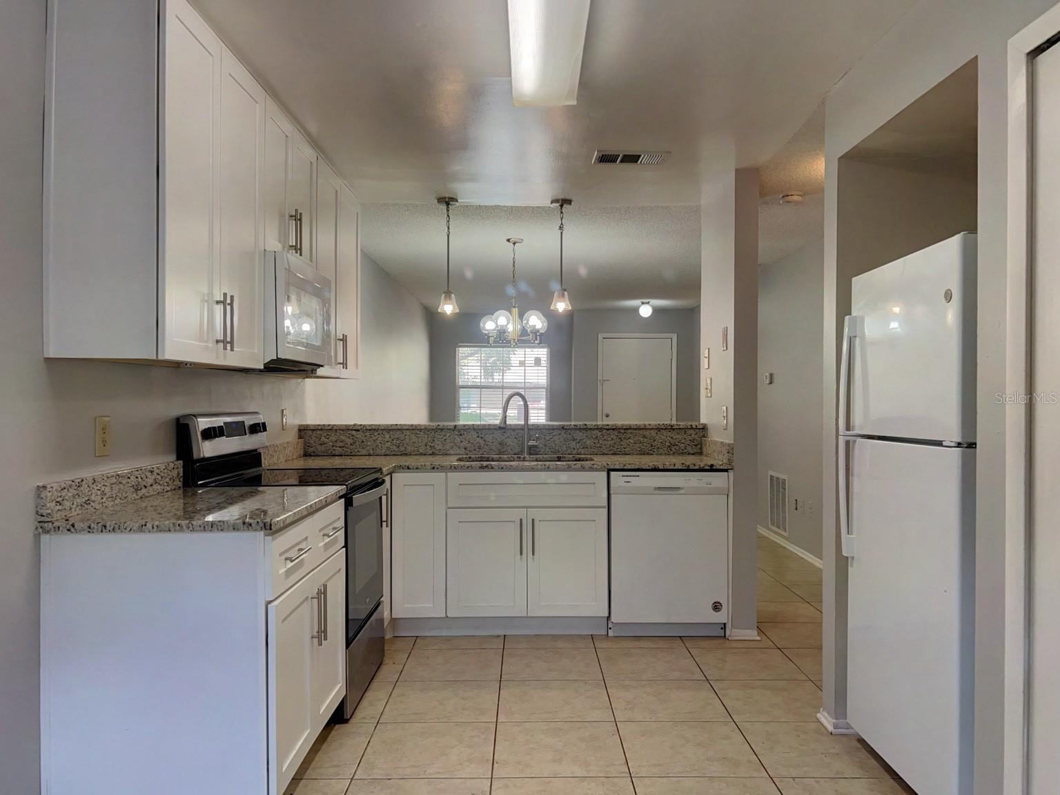 SUSSEX PLACE PH 01 - Residential Lease