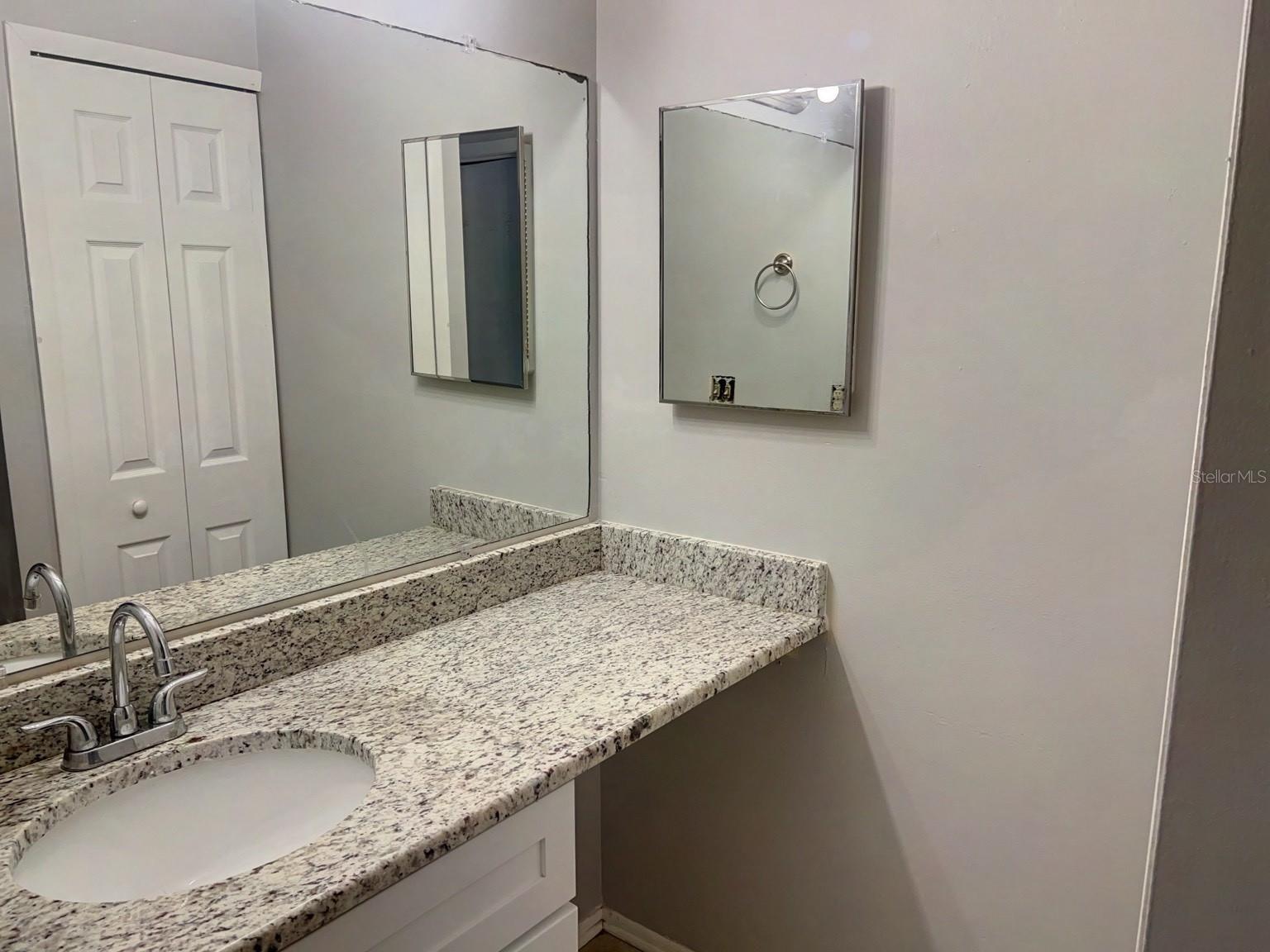 SUSSEX PLACE PH 01 - Residential Lease