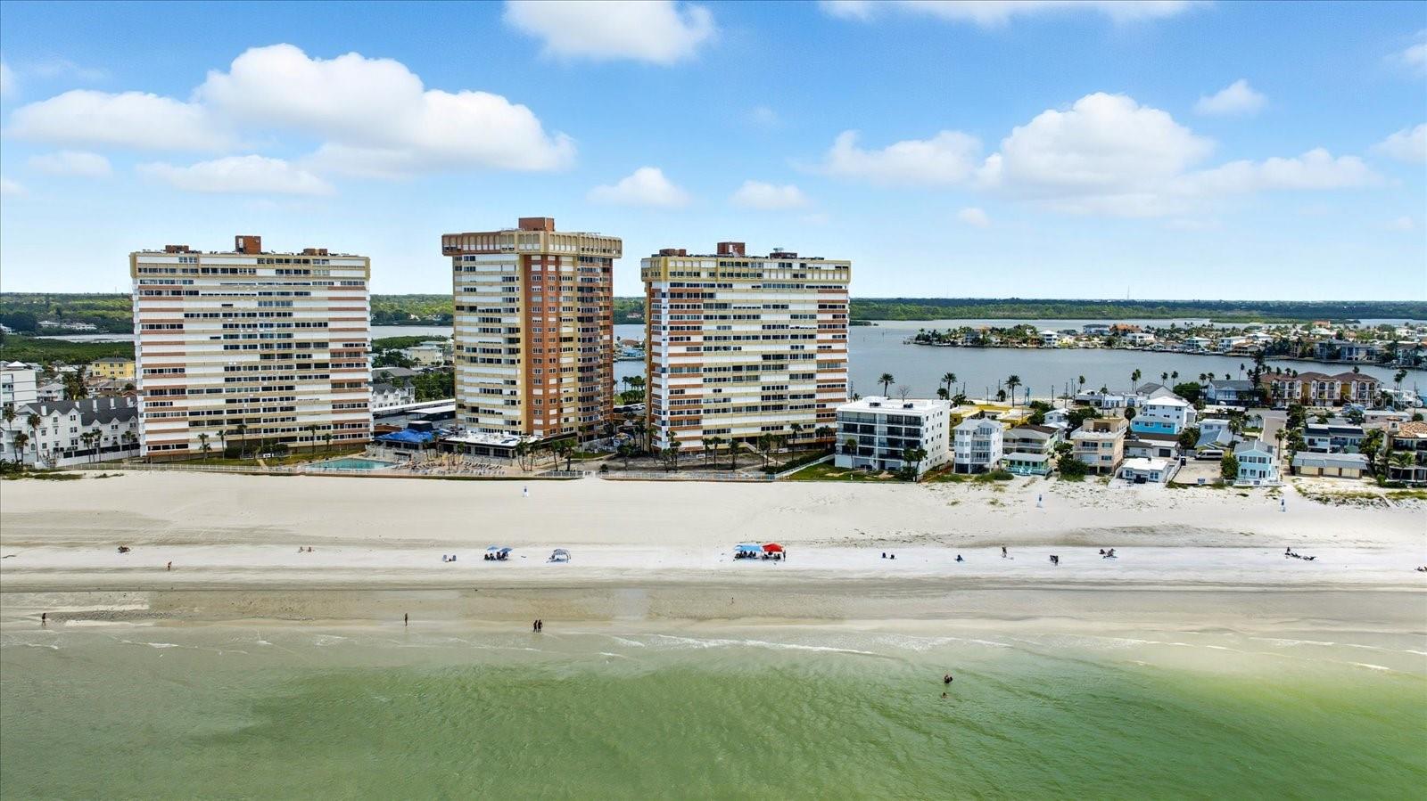 REDINGTON TOWERS 1 CONDO - Residential