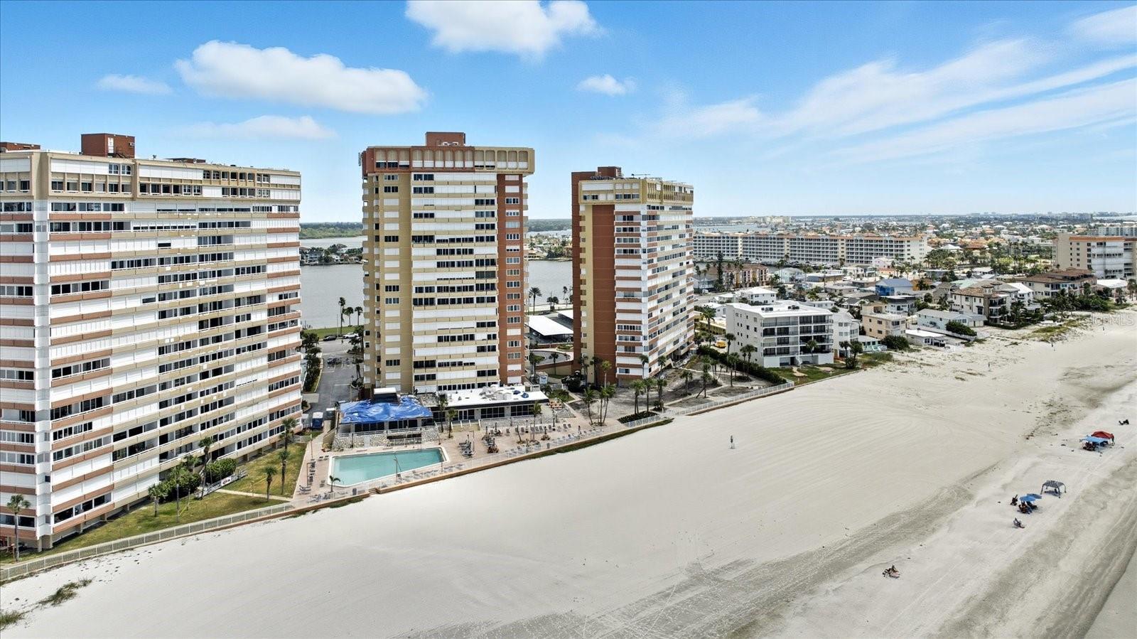 REDINGTON TOWERS 1 CONDO - Residential