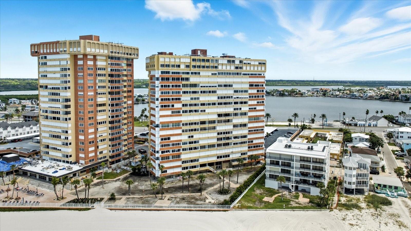 REDINGTON TOWERS 1 CONDO - Residential