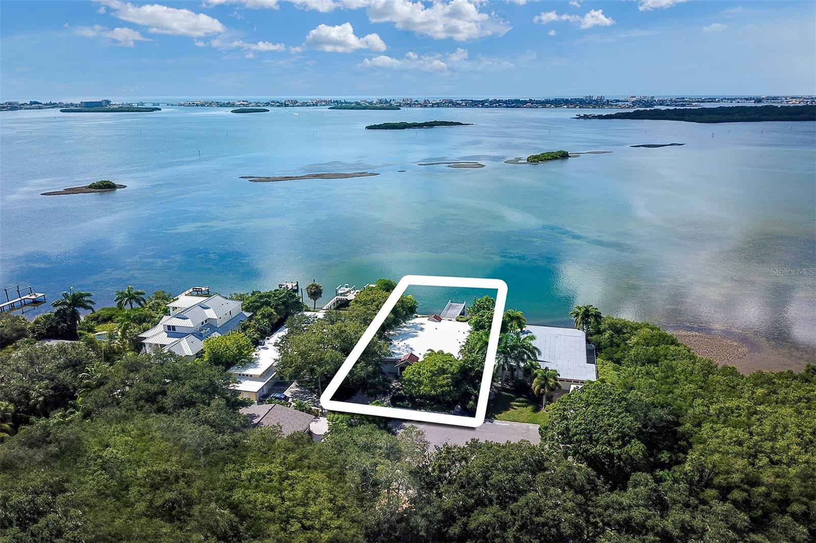 VILLA PARK ESTATES - Residential Lease