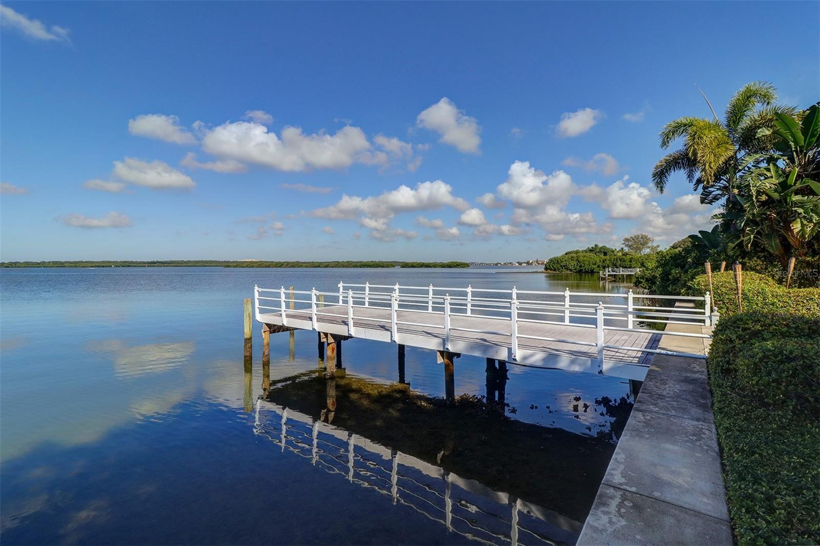 VILLA PARK ESTATES - Residential Lease