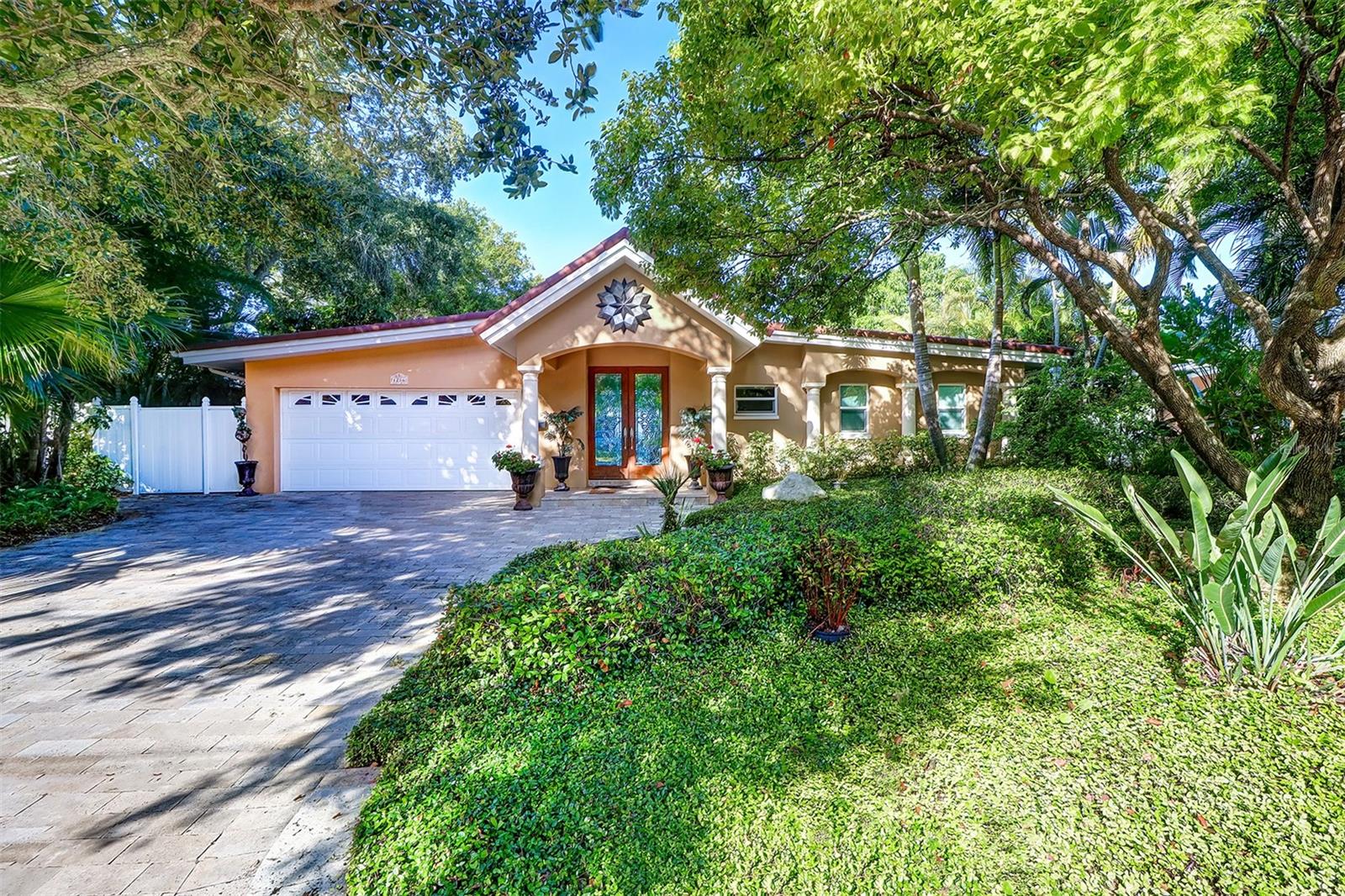 VILLA PARK ESTATES - Residential Lease