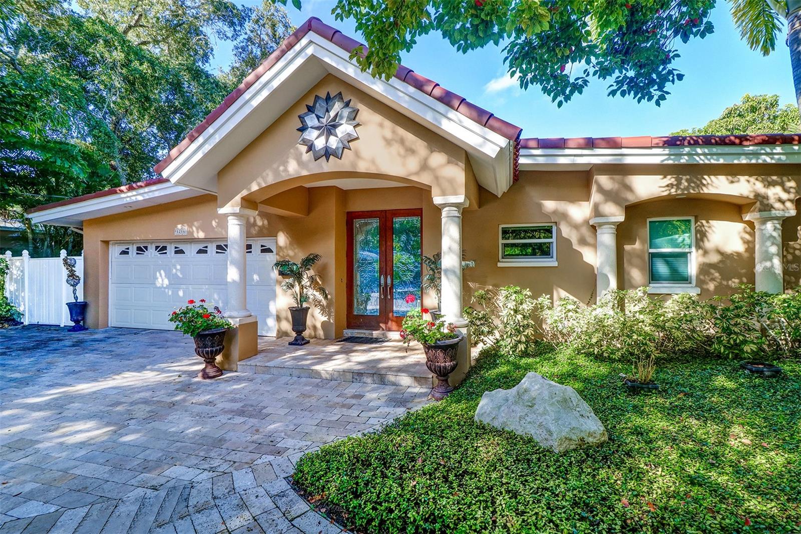 VILLA PARK ESTATES - Residential Lease