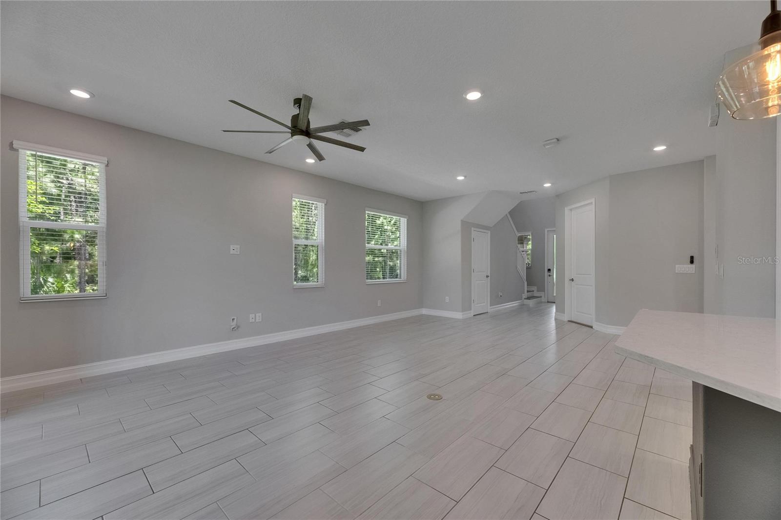 ESTANCIA PH 4 - Residential Lease