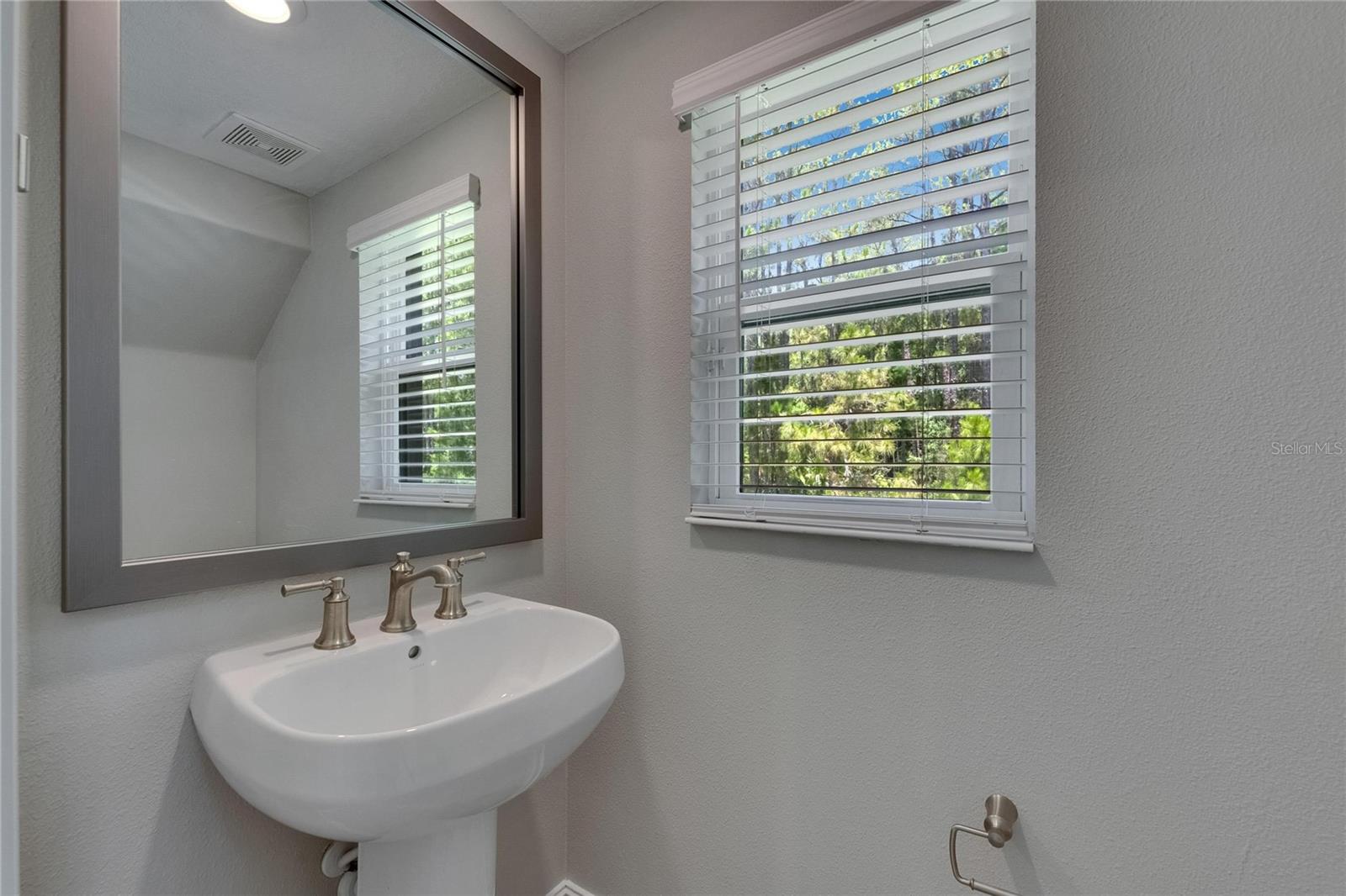 ESTANCIA PH 4 - Residential Lease