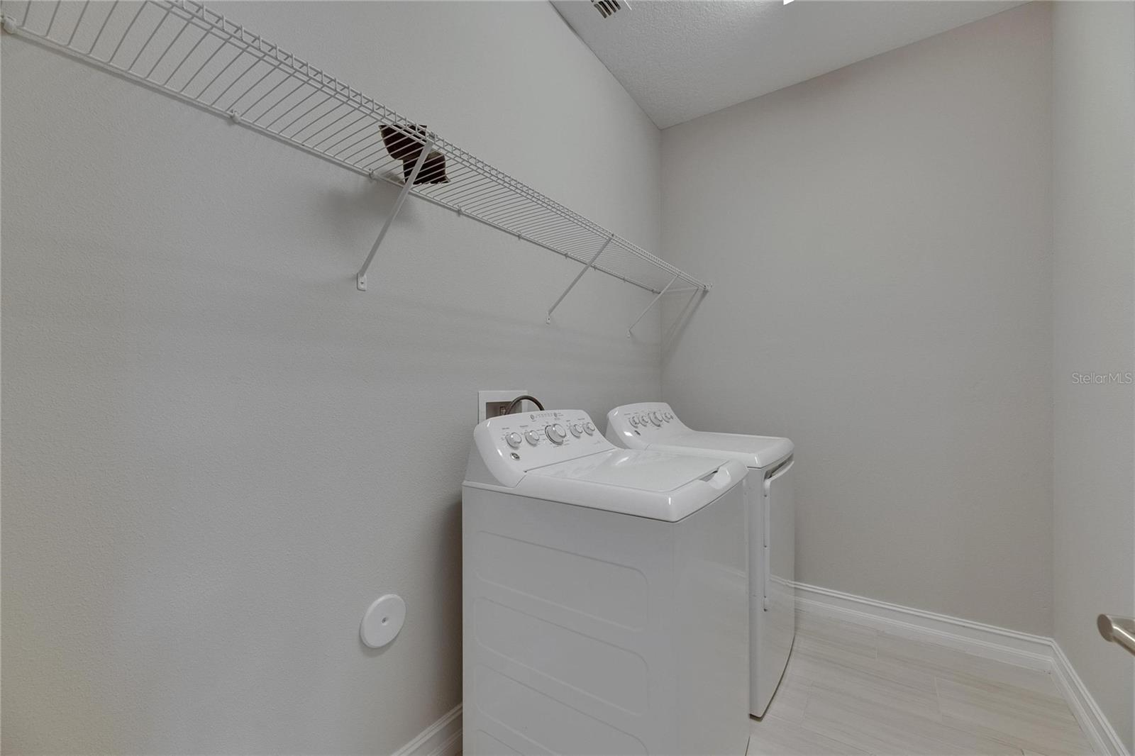 ESTANCIA PH 4 - Residential Lease