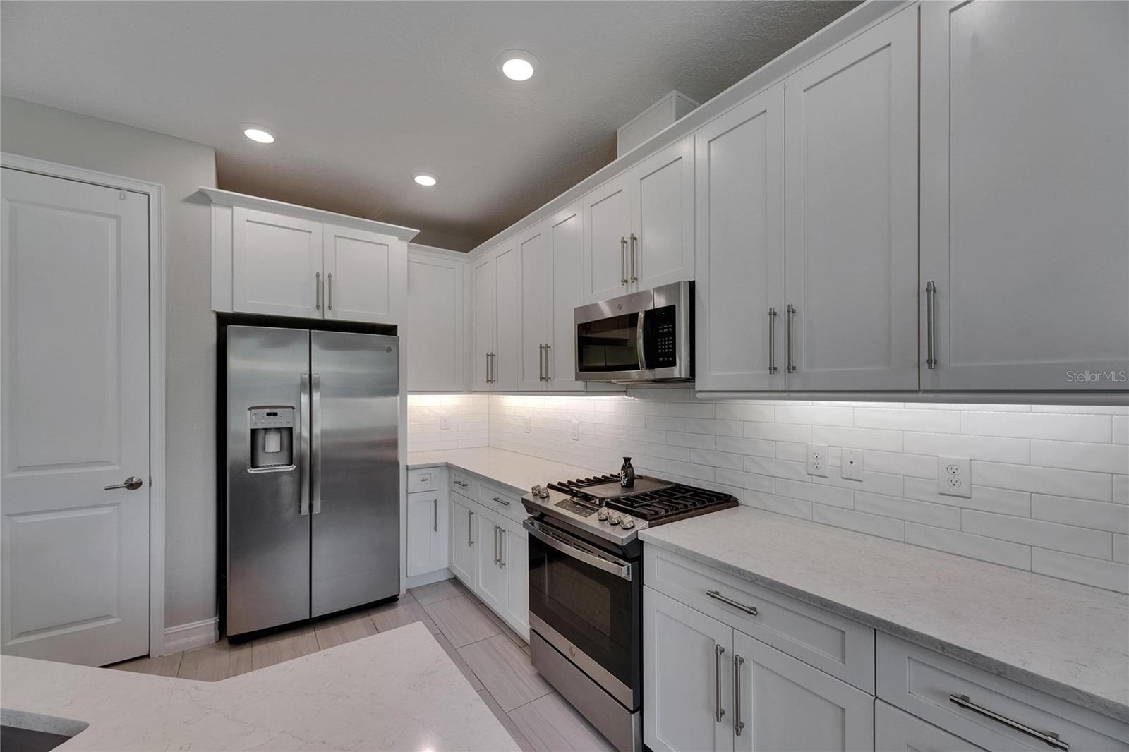 ESTANCIA PH 4 - Residential Lease