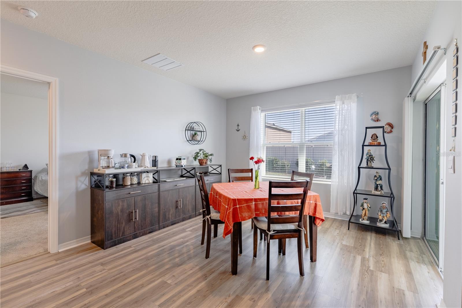 ELMWOOD - Residential