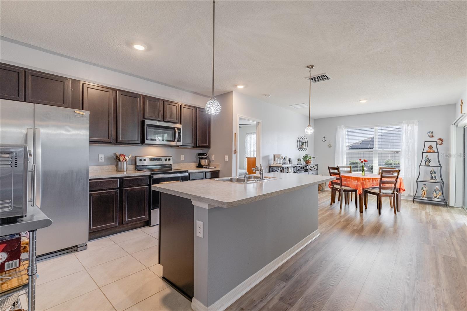 ELMWOOD - Residential