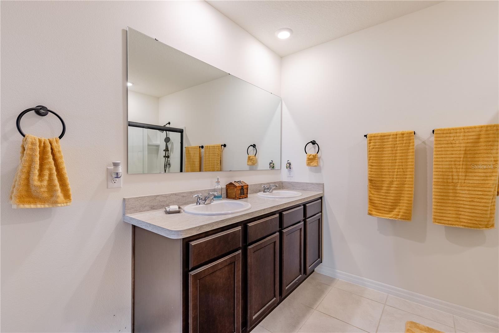 ELMWOOD - Residential