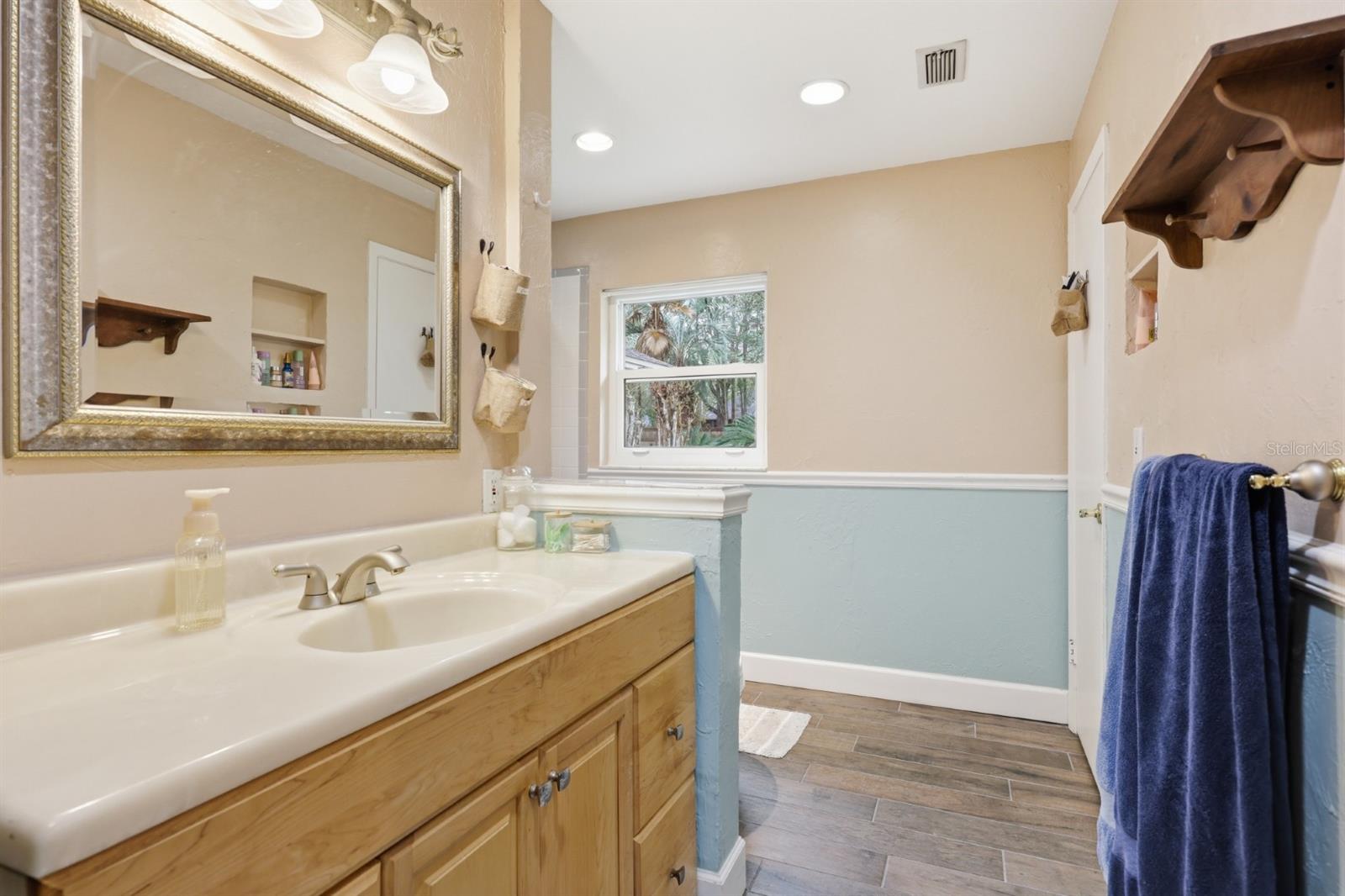 WINDWARD MEADOWS - Residential