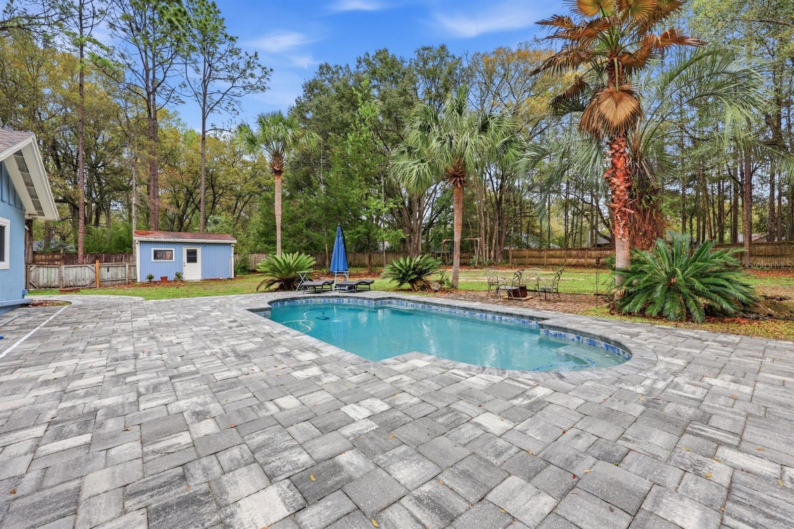 WINDWARD MEADOWS - Residential