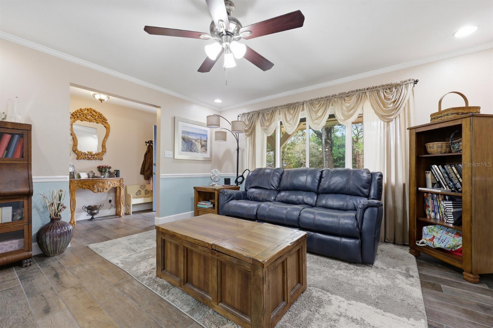 WINDWARD MEADOWS - Residential