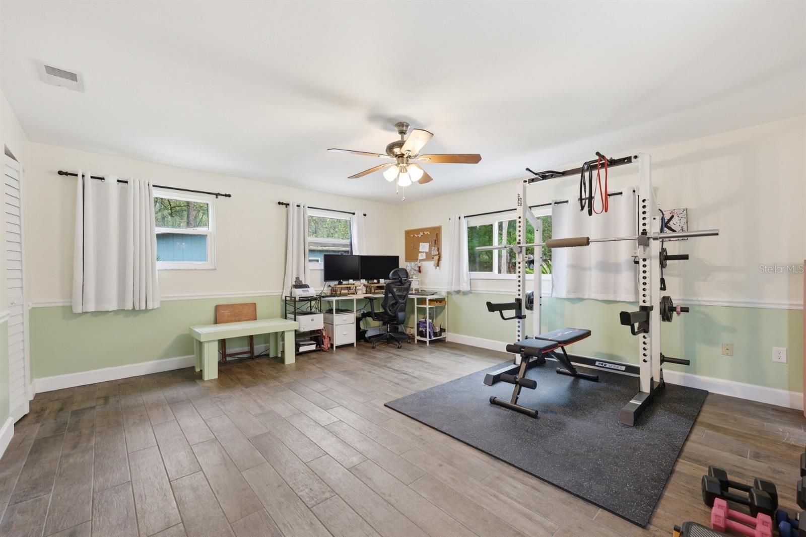 WINDWARD MEADOWS - Residential