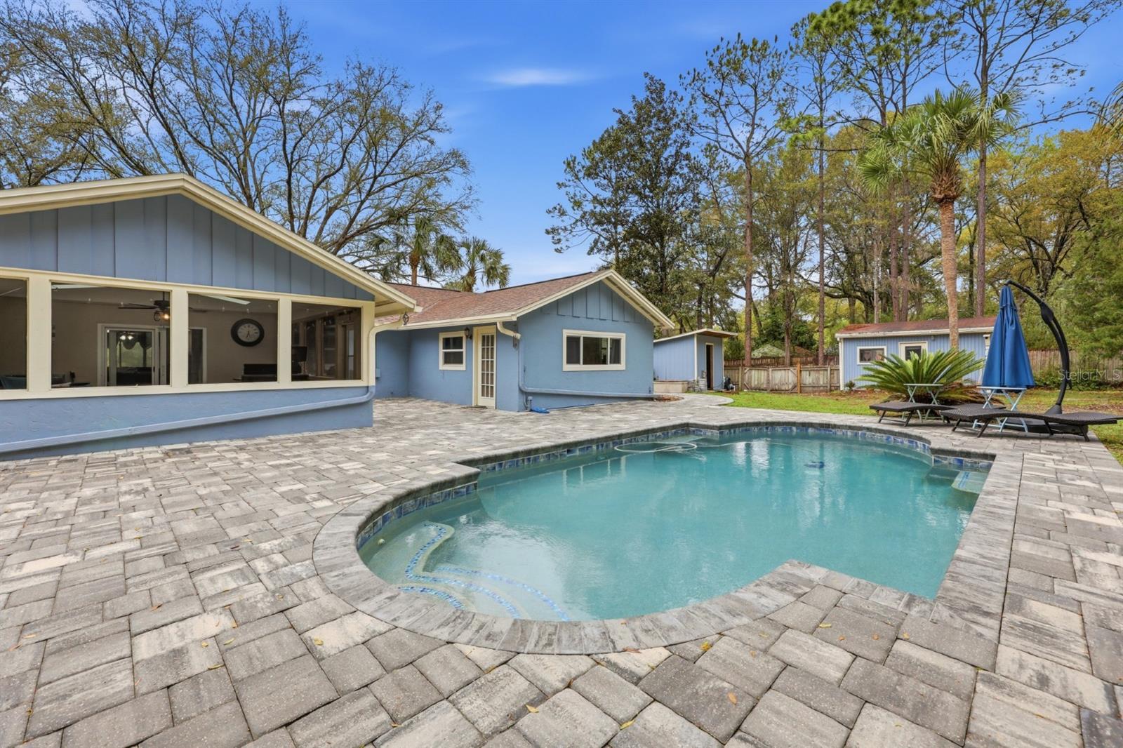 WINDWARD MEADOWS - Residential