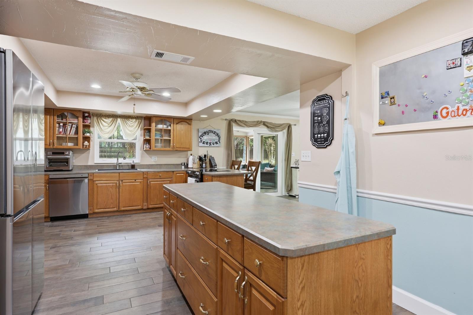 WINDWARD MEADOWS - Residential