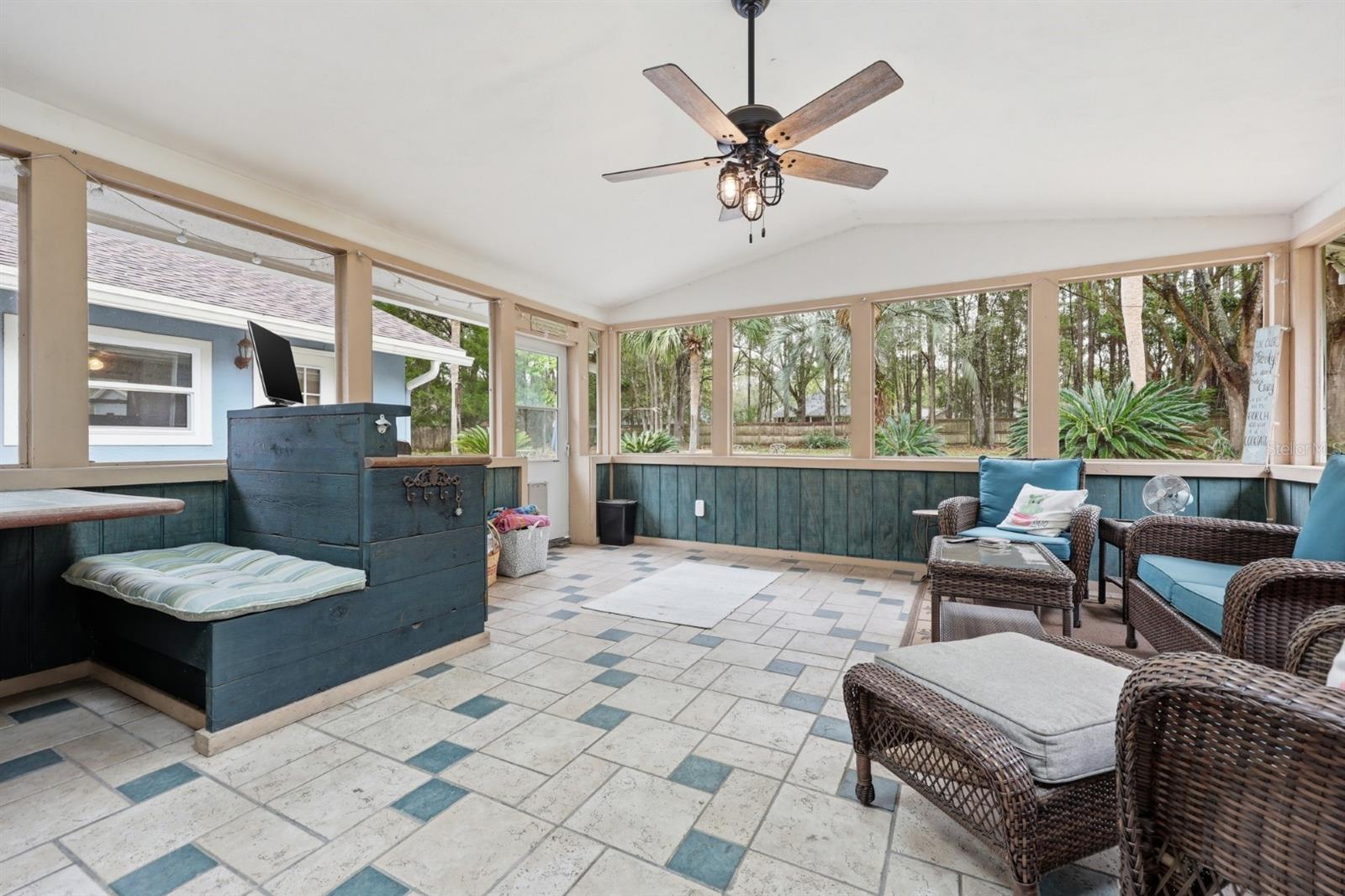 WINDWARD MEADOWS - Residential