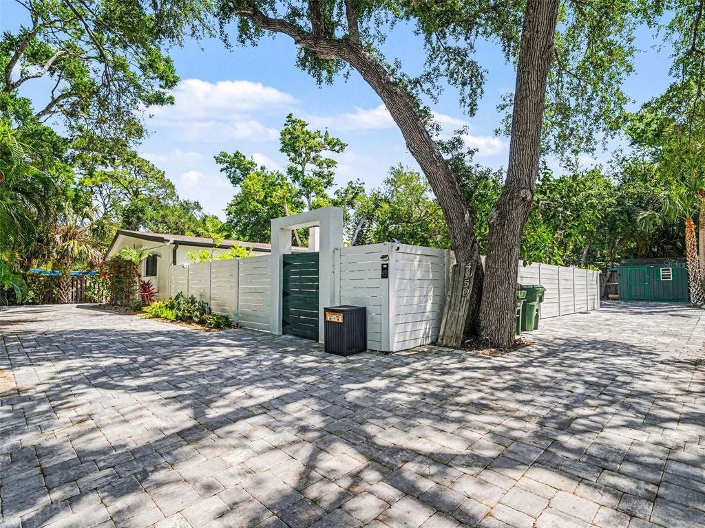 Photo of 4050 Turks Cap Place, Sarasota, FL 34234 (MLS # TB8493607)