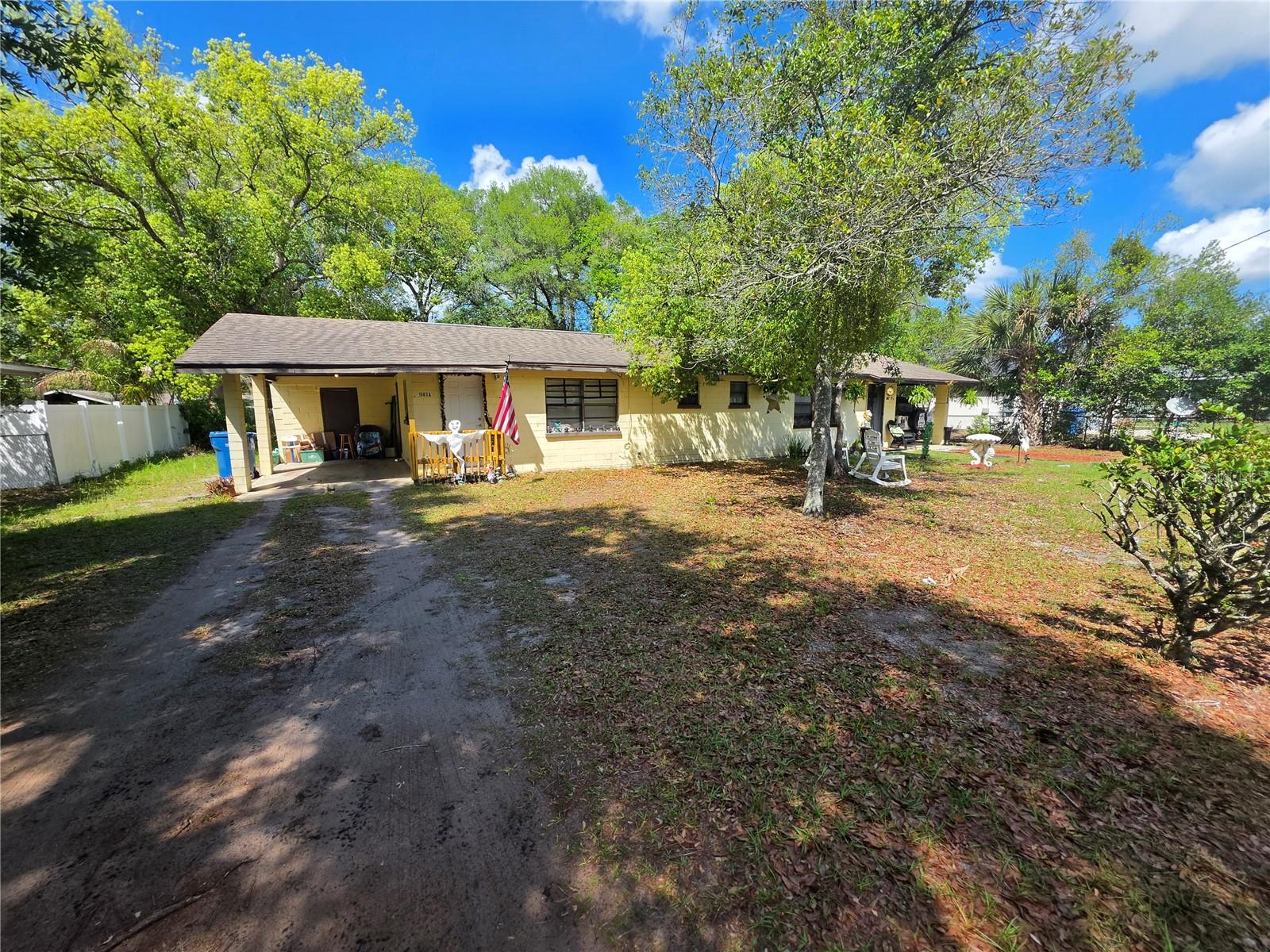 1403 E VOORHIS AVENUE