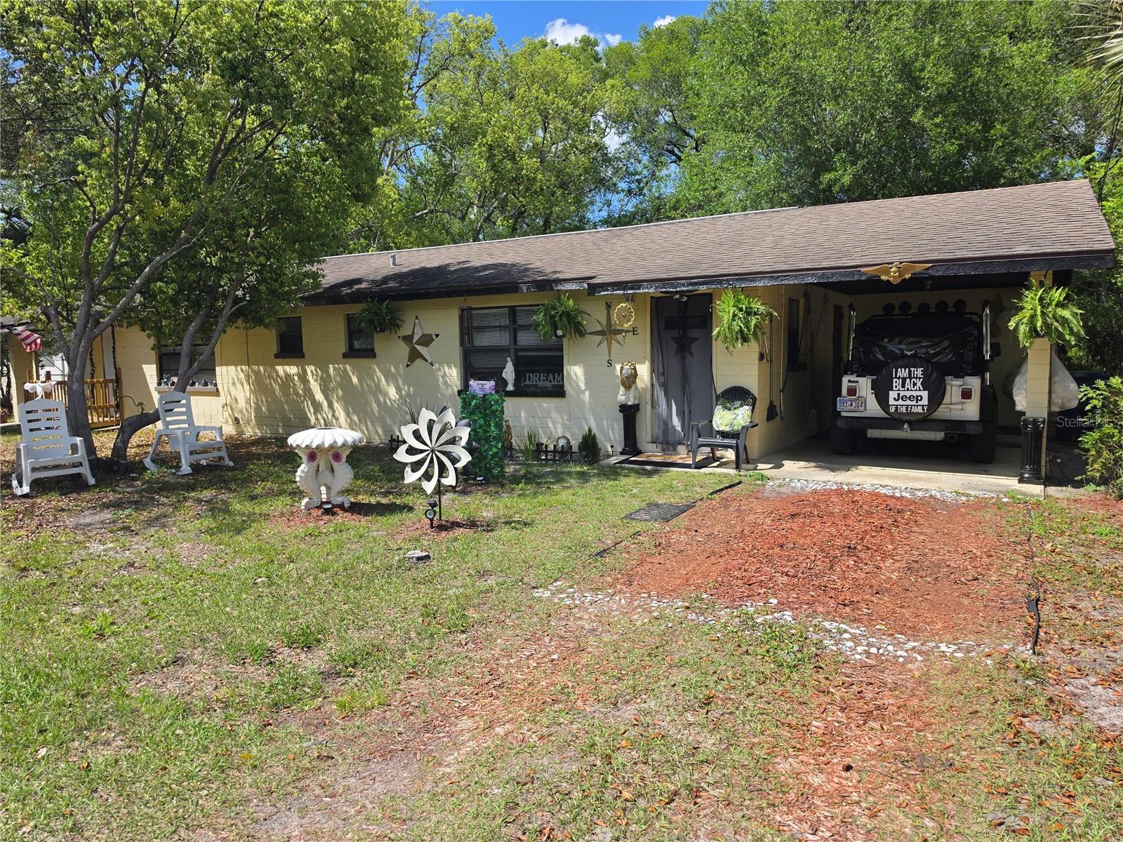 1403 E VOORHIS AVENUE