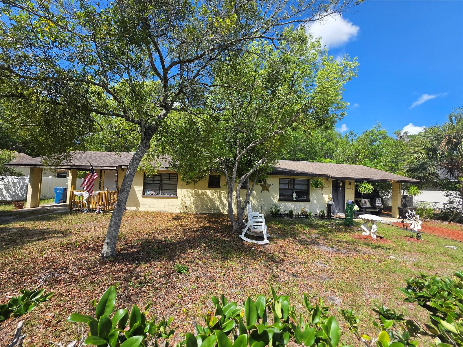 1403 E VOORHIS AVENUE