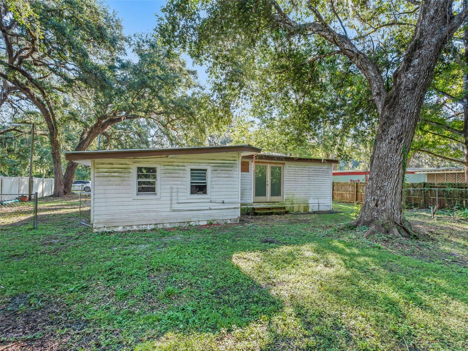 PANACOOCHEE RETREATS - Residential