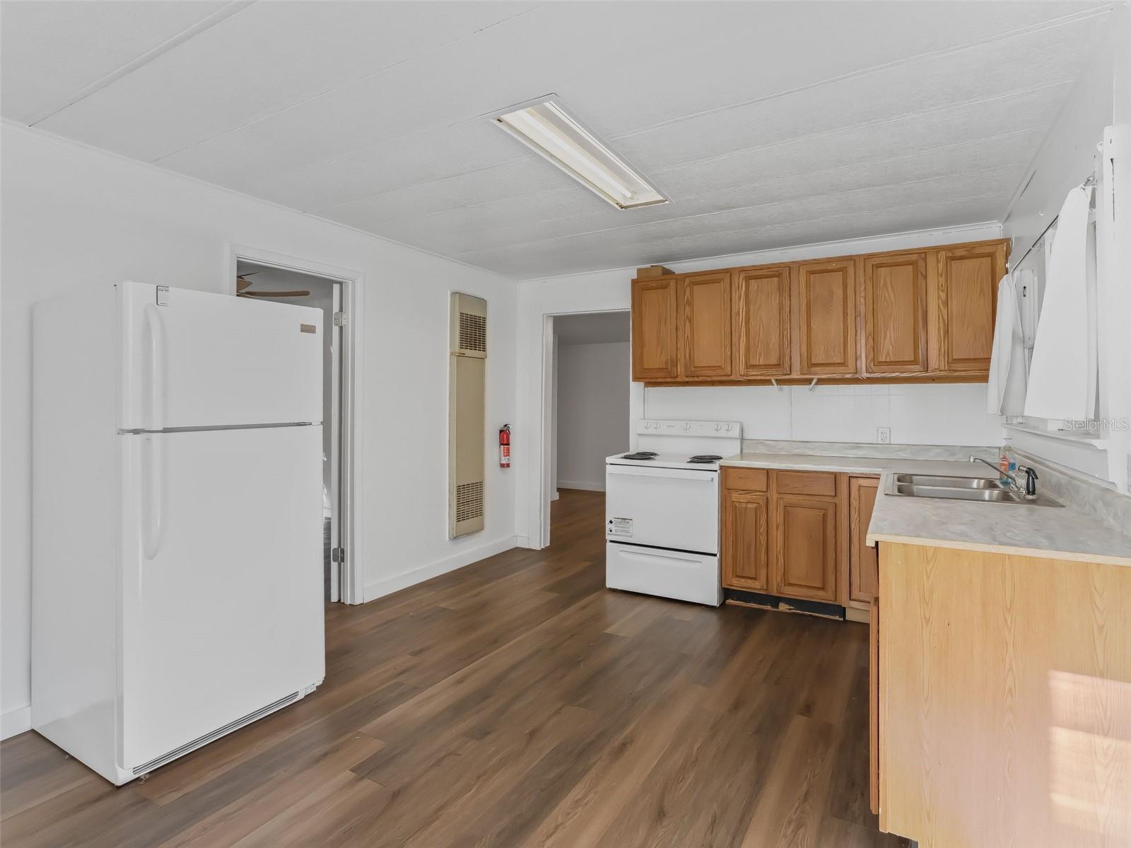 PANACOOCHEE RETREATS - Residential