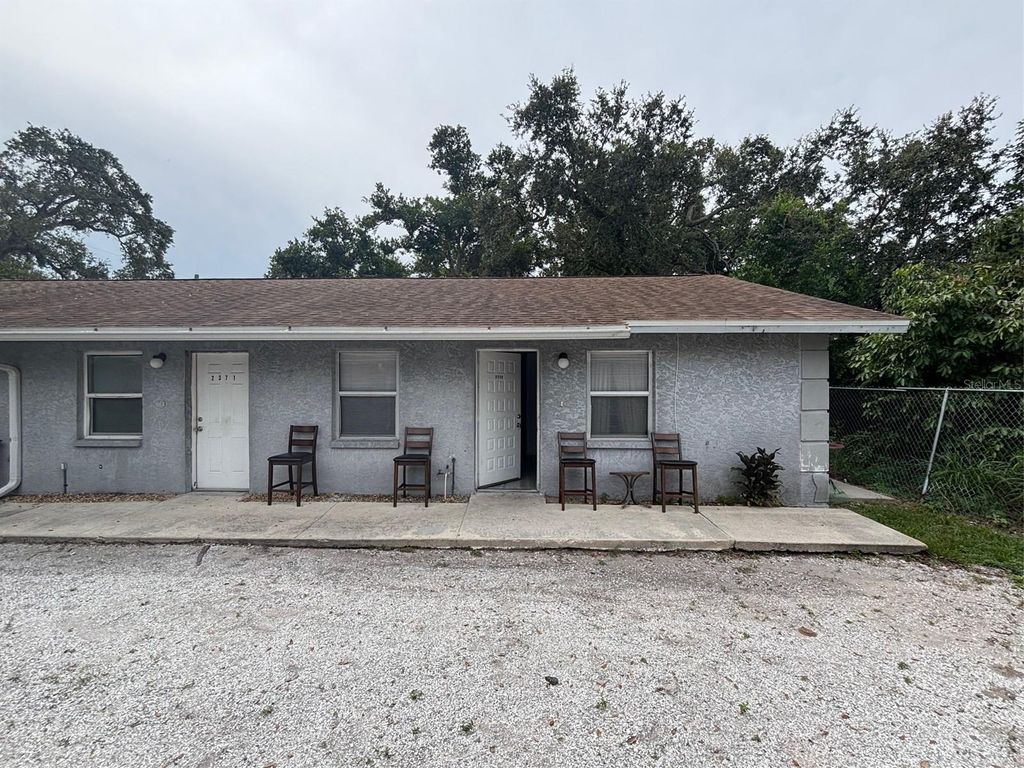 Photo of 2371 Leon Avenue, Sarasota, FL 34234 (MLS # A4665504)