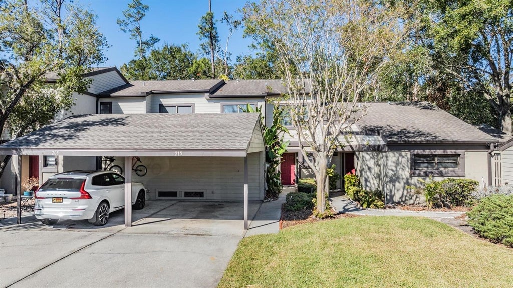 Photo of 215 Woods Landing Trail, Oldsmar, FL 34677 (MLS # TB8544503)