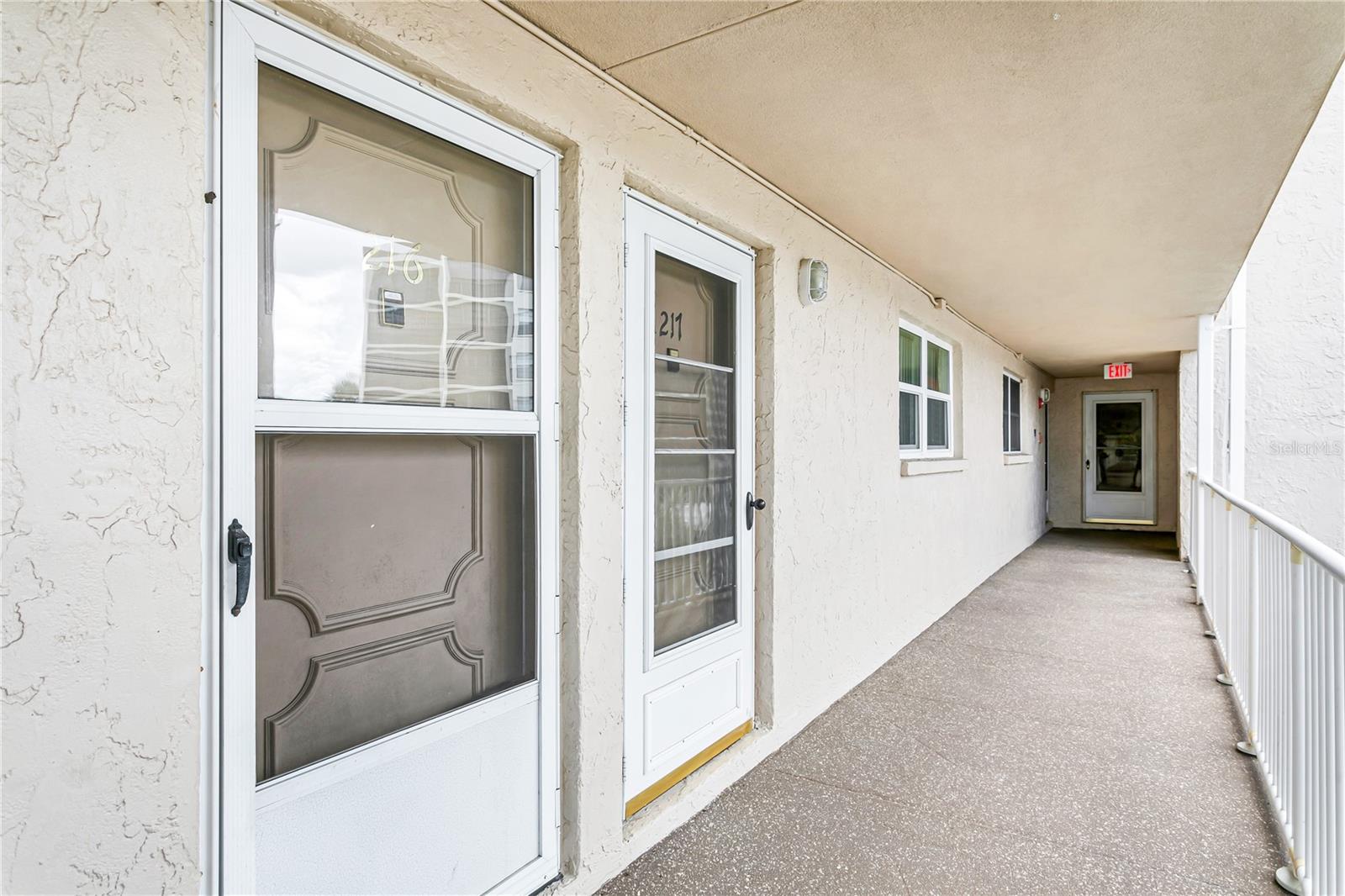 LONG BAYOU - Residential Lease