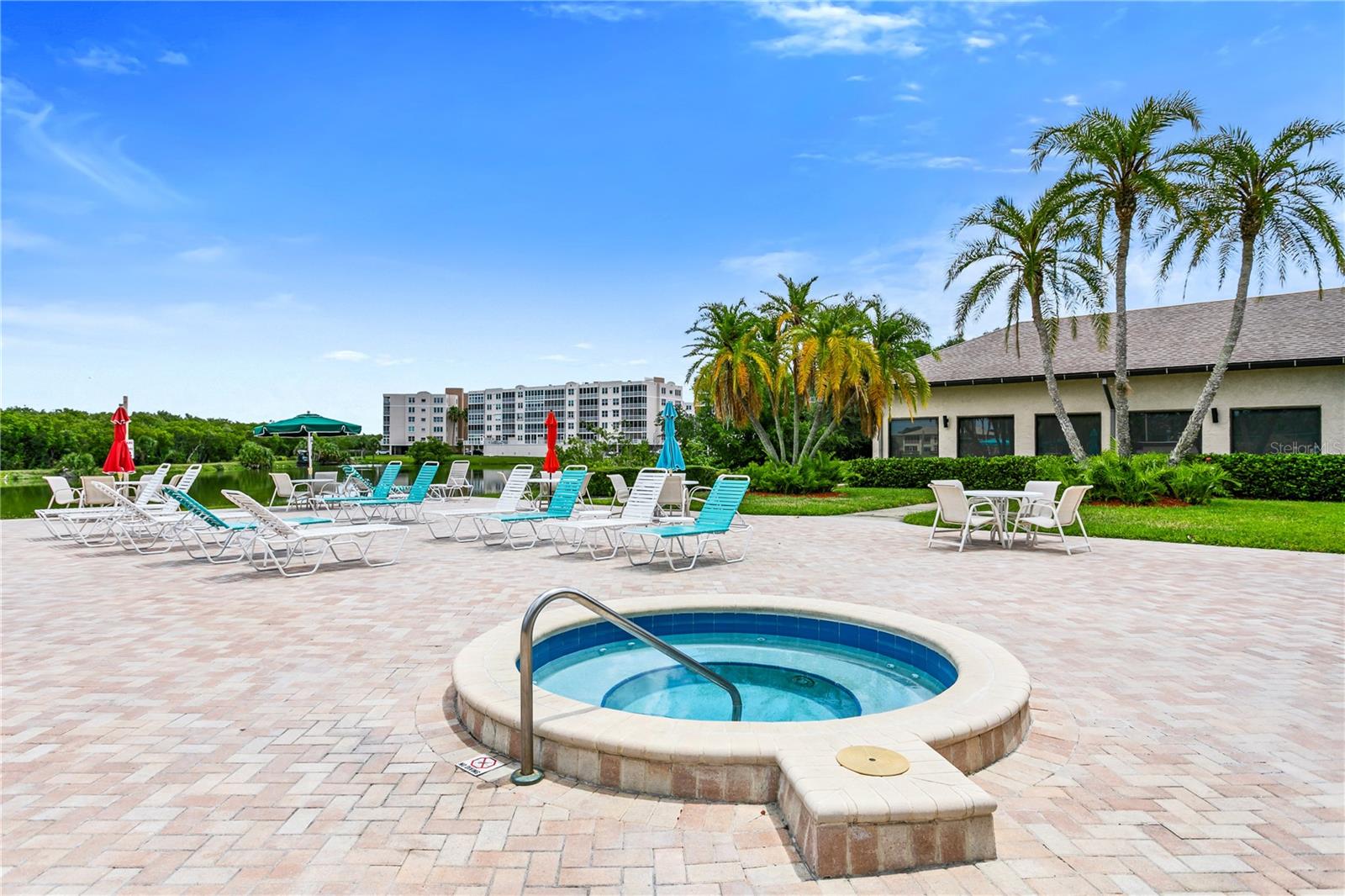 LONG BAYOU - Residential Lease