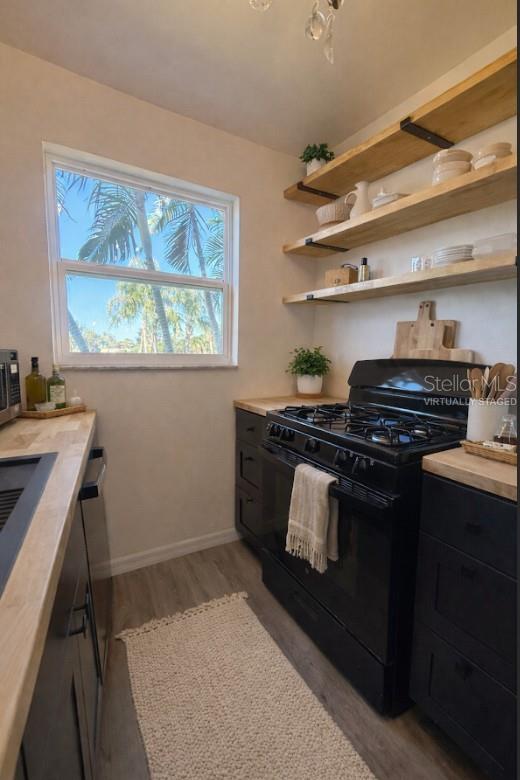 LONG BAYOU - Residential Lease