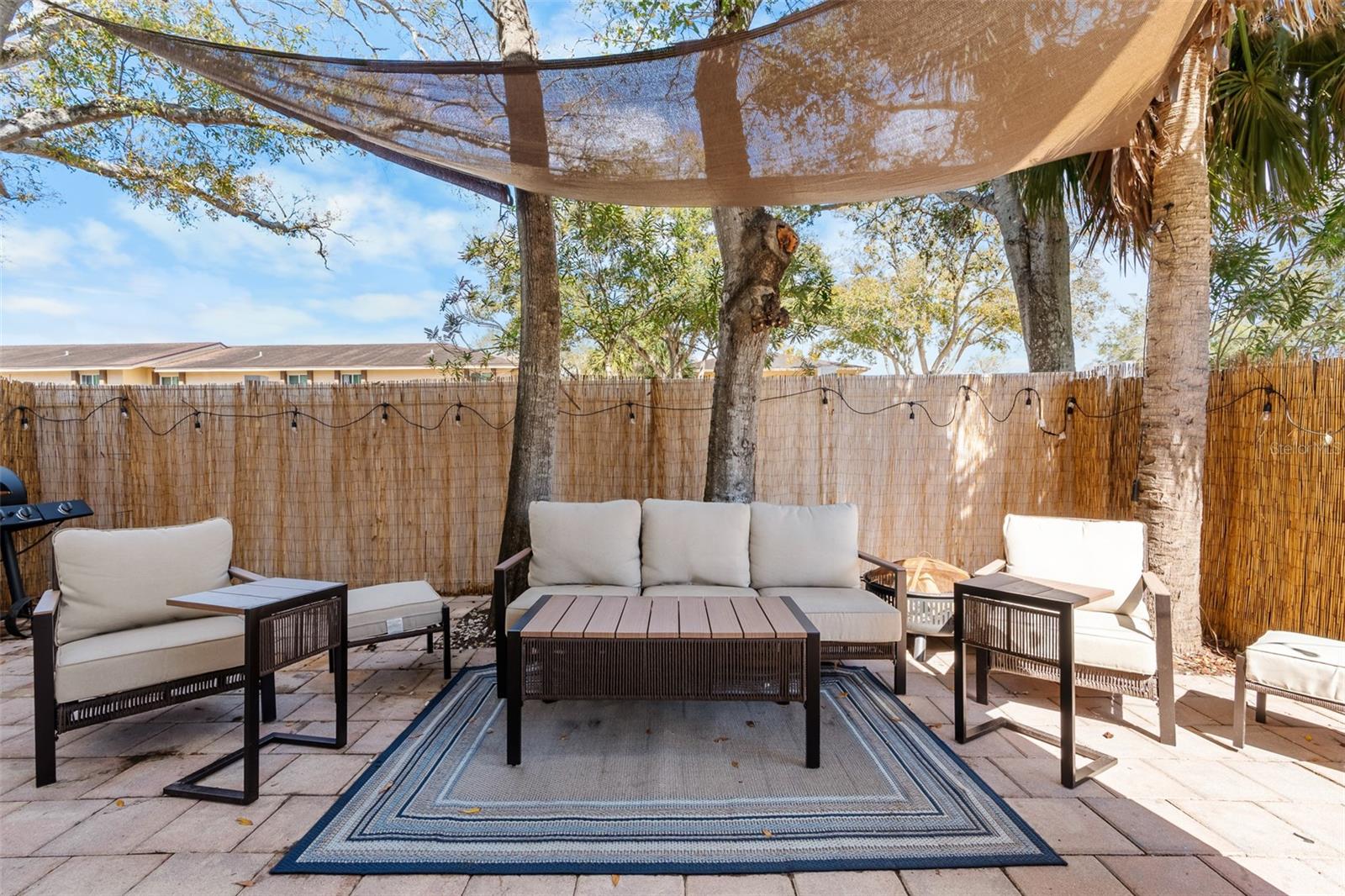 MEADOWS AT LARGO - Residential