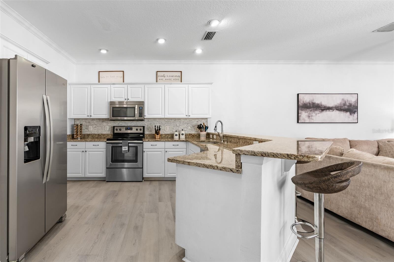 MEADOWS AT LARGO - Residential