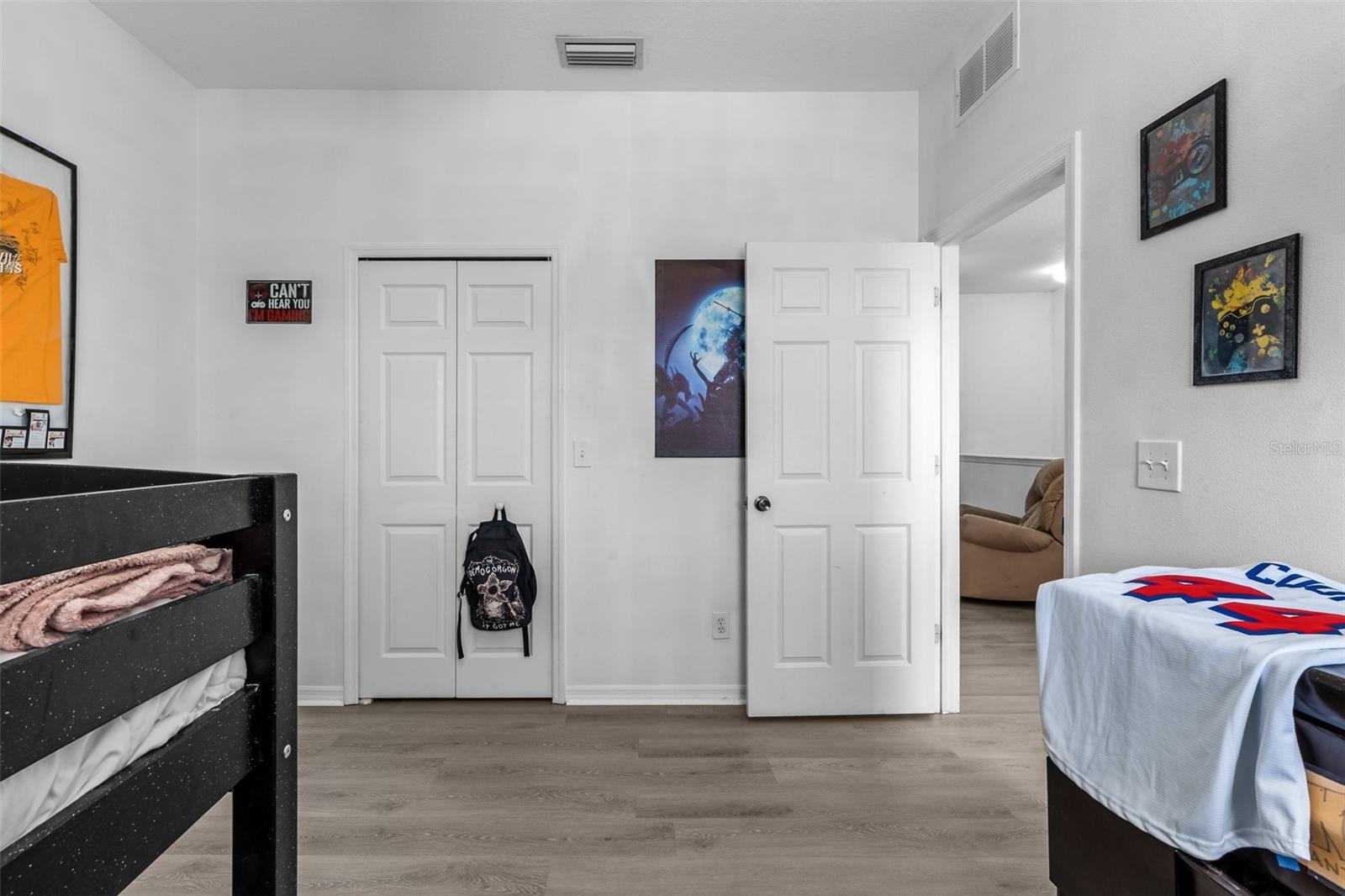 MEADOWS AT LARGO - Residential