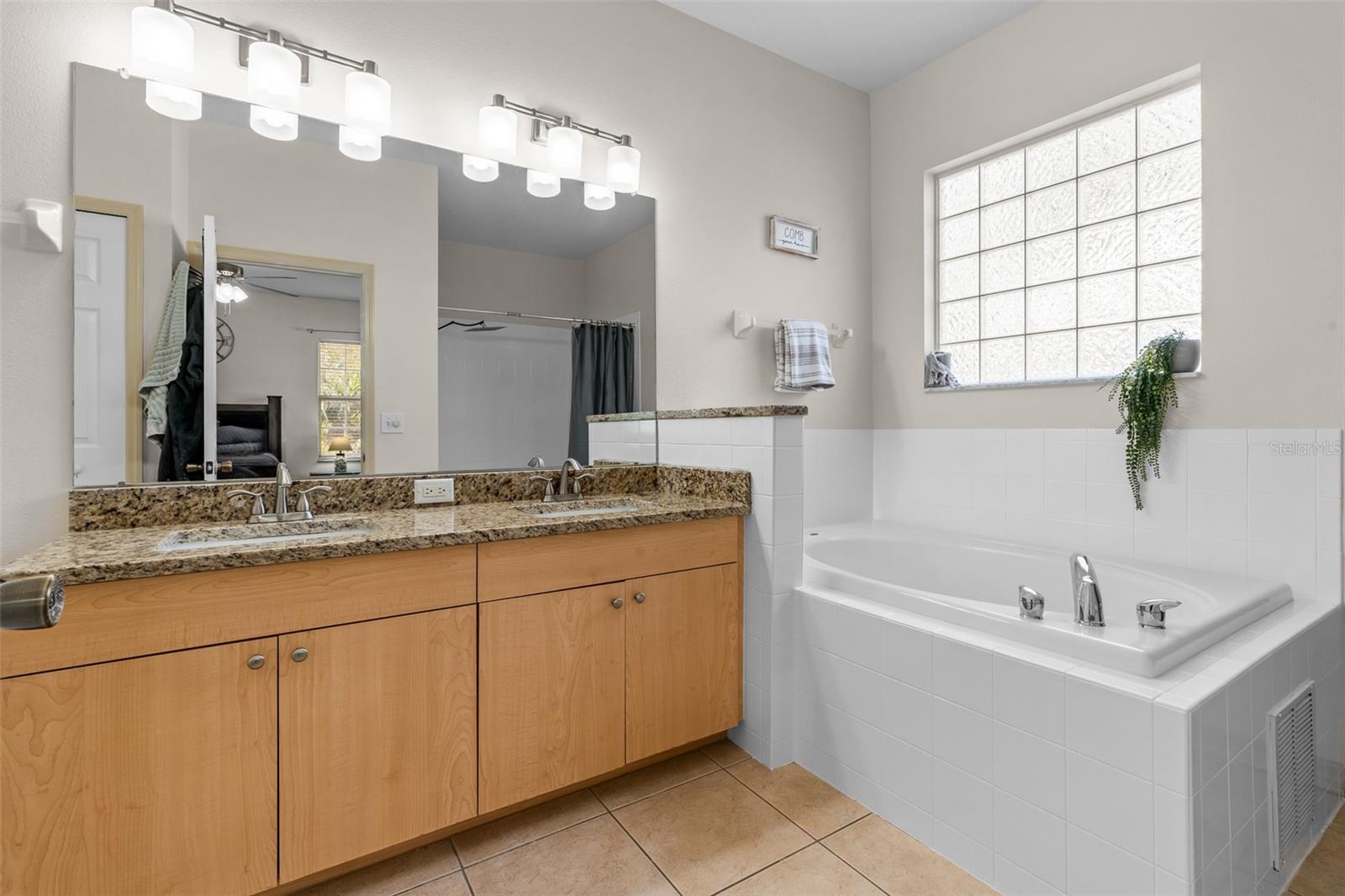 MEADOWS AT LARGO - Residential