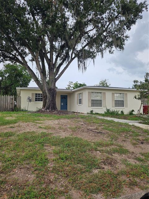 Photo of 412 Bonnie Drive, Plant City, FL 33563 (MLS # TB8427359)