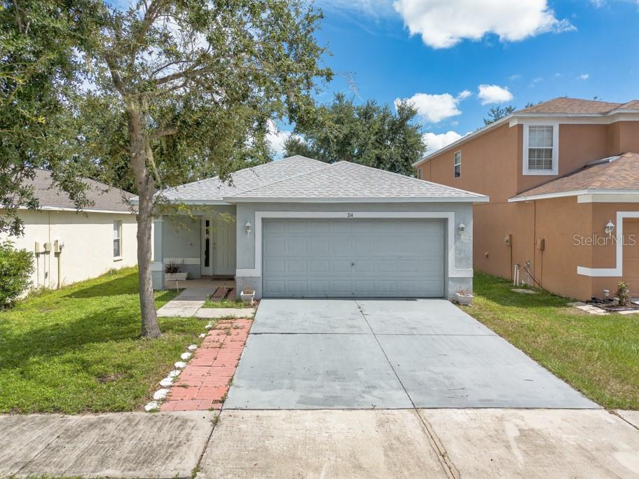 WELLINGTON NORTH AT BAY PARK - Residential