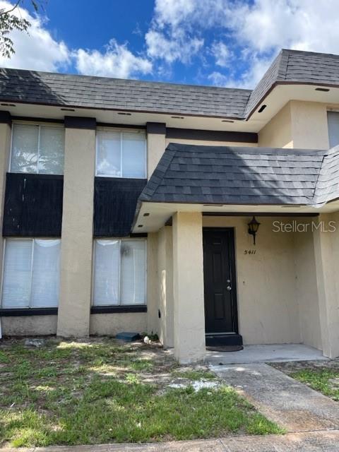 Come see it this beautiful townhouse for sale 3 bedrooms 2 and a half bath. All brand new inside!!! Really good for investment or primary Home.