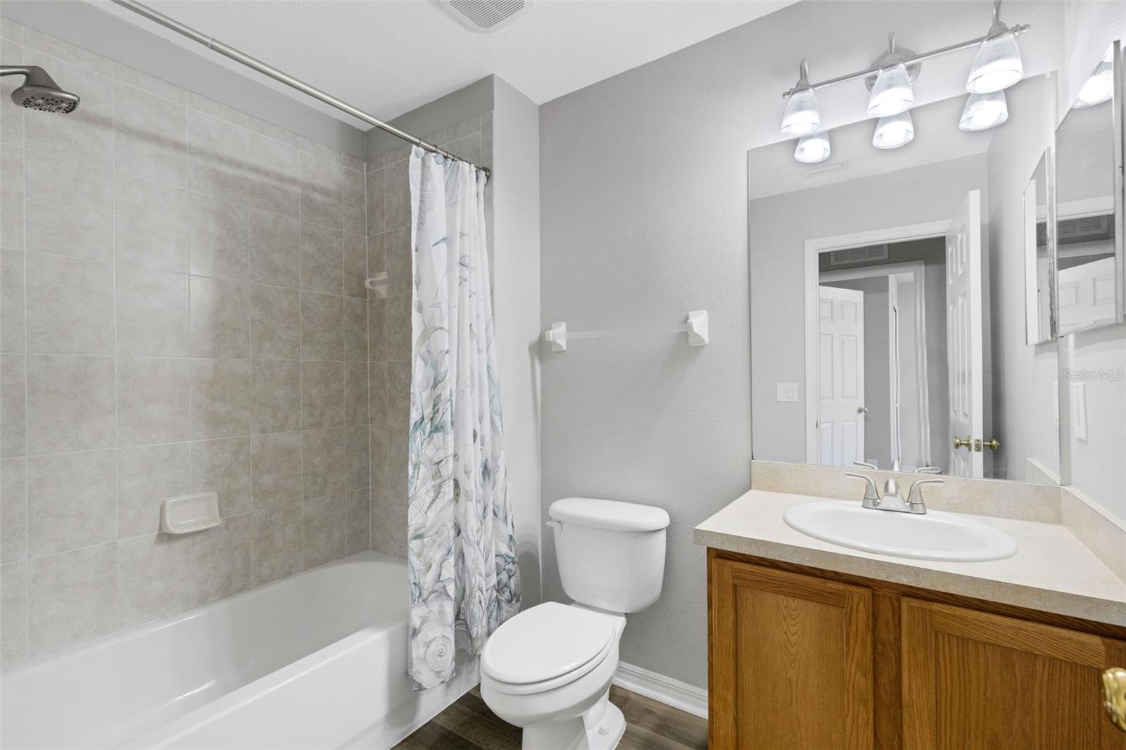 RIVER WALK - Residential Lease