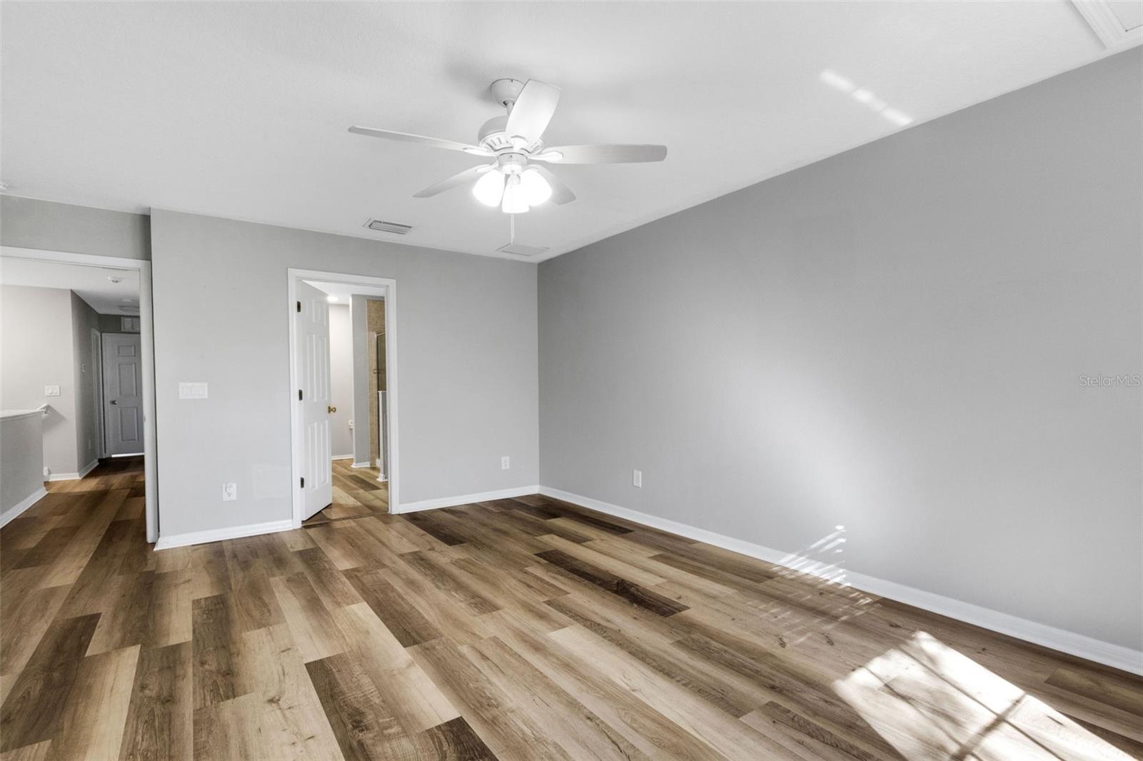 RIVER WALK - Residential Lease